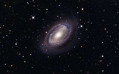NGC4725